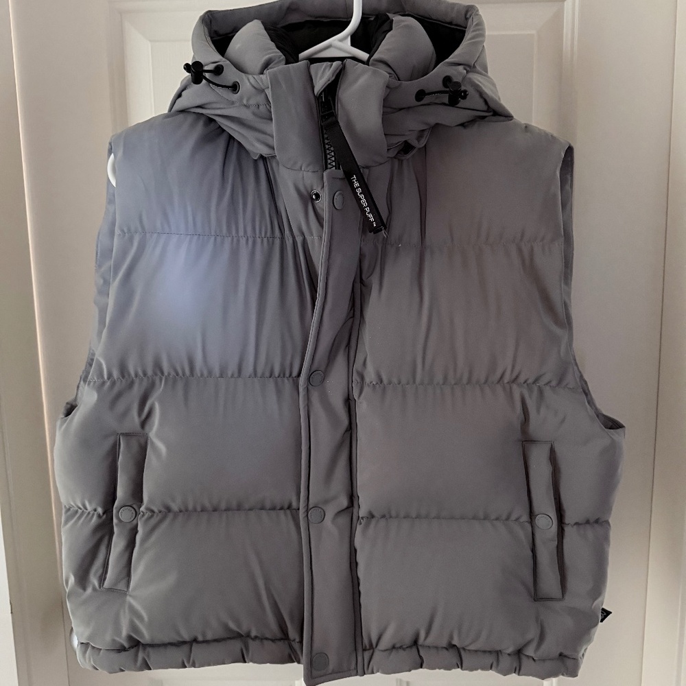 *Rare!!* Aritzia Super Puff Shorty - Hi Vis Reflective